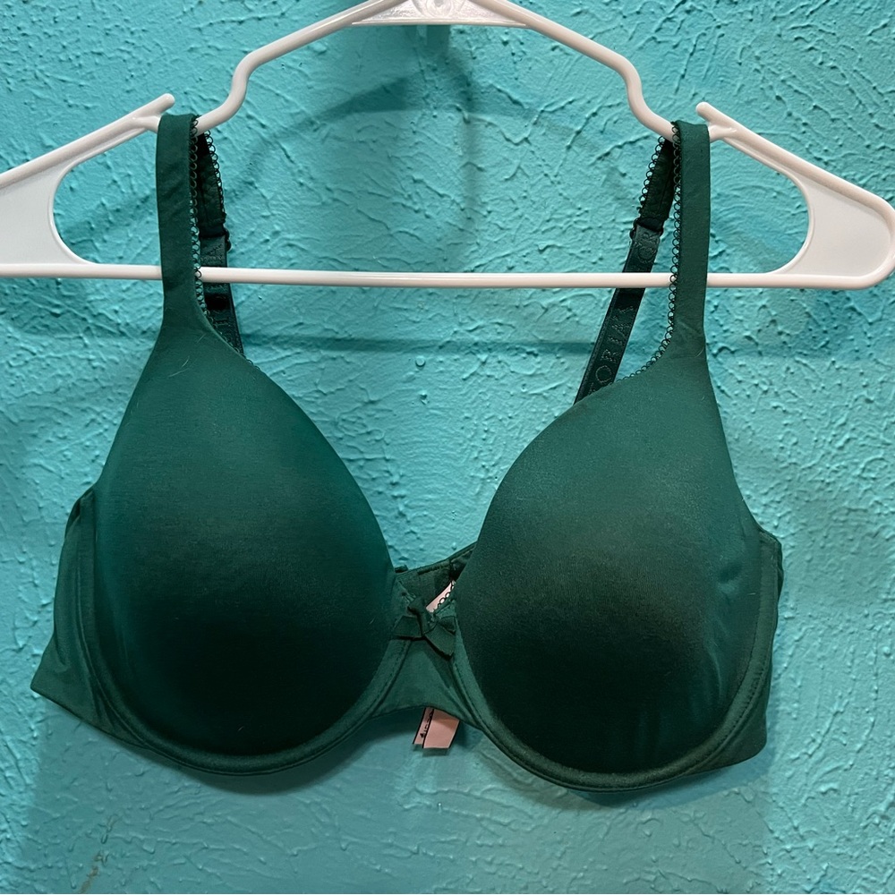 Body by Victoria full coverage bra.